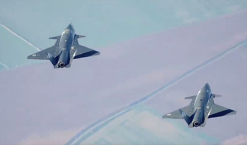 Bayraktar KIZILELMA 'kol uçuşu' ile yeni bir ilke imza attı