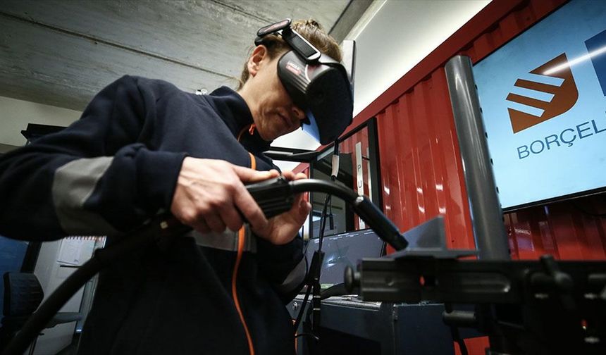 Çelik fabrikasında kurulan teknik akademide simülatörlerle 5 branşta operatör yetiştiriliyor