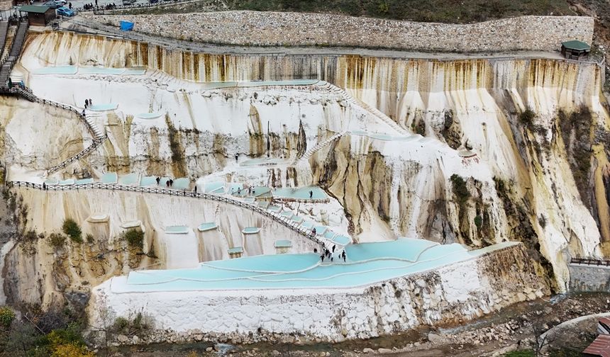 Göksu travertenlerini yaklaşık 350 bin kişi ziyaret etti