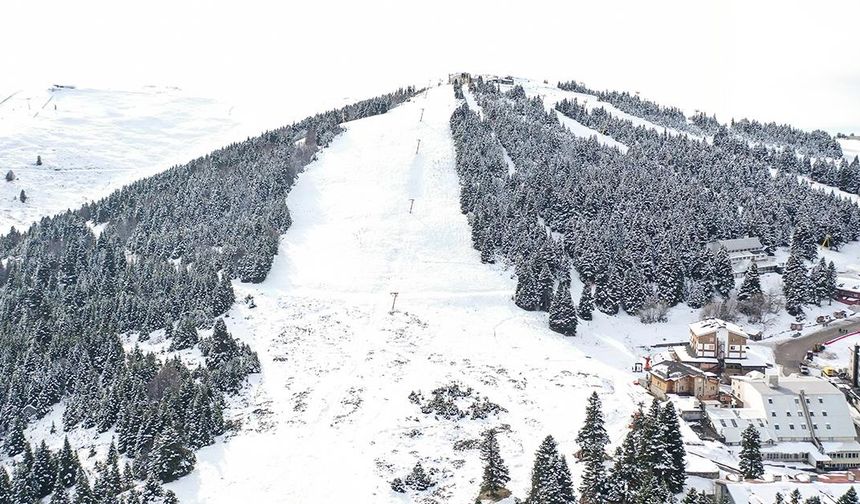 Hafta sonu kar beklenen Uludağ'ın yılbaşına yüzde 100 dolulukla gireceği öngörülüyor