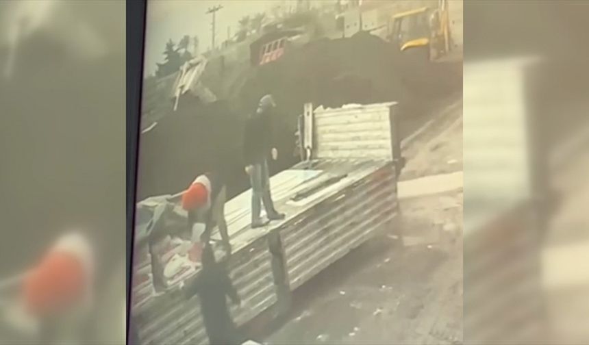 Hatay'da yıldırım düşmesi sonucu bir kişi yaralandı