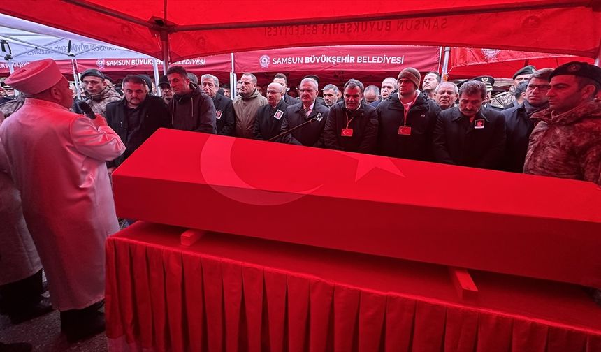 İstanbul'da narkotik operasyonunda şehit olan polis memuru Albayrak memleketi Samsun'da defnedildi