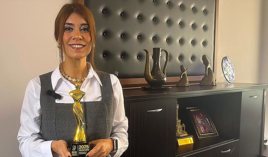 İzmirli Didem öğretmen, projeleriyle İngiltere'den ödülle döndü