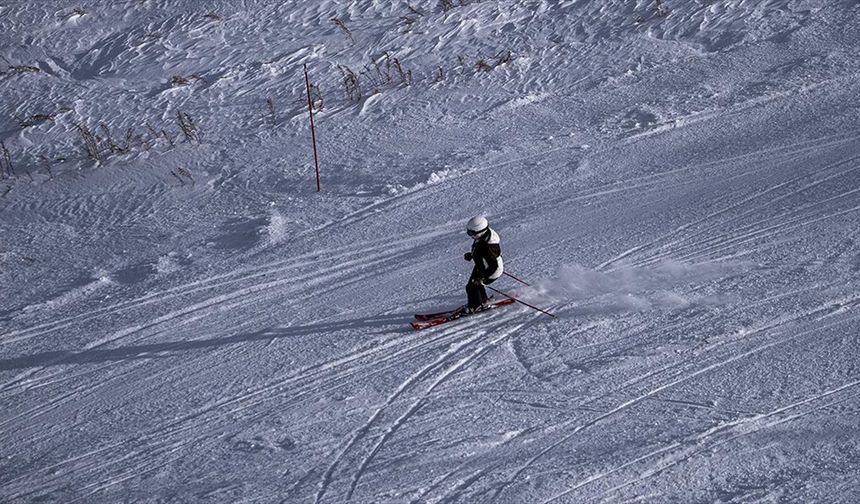 Palandöken, Türkiye'nin her tarafından kayakseverleri ağırlıyor