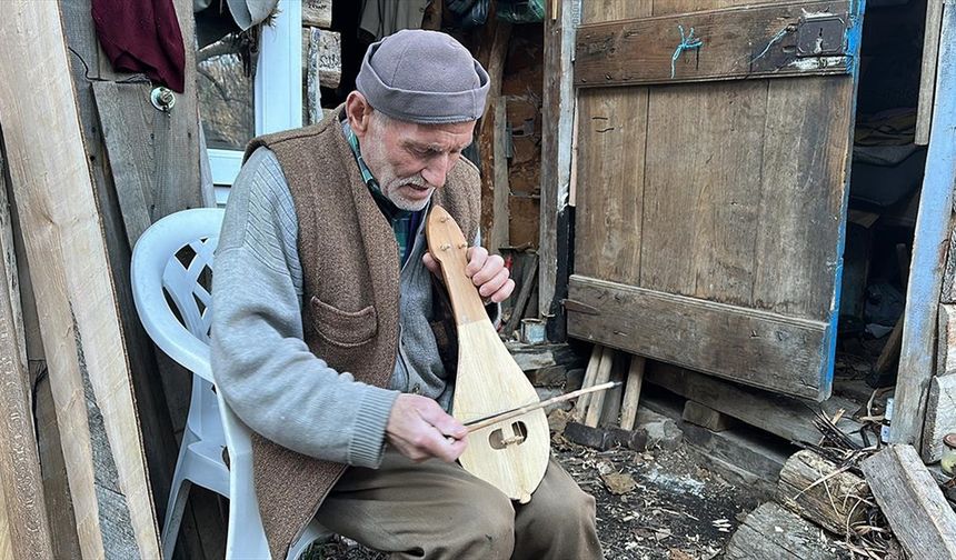 Sandal kürekleri Salih ustanın elinden çıkıyor