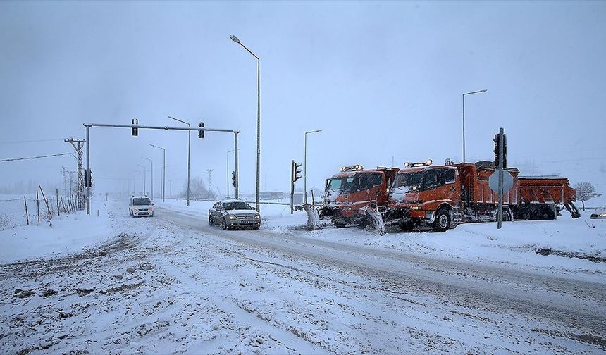 Ulaştırma ve Altyapı Bakanlığından sürücülere 'yoğun kar' uyarısı