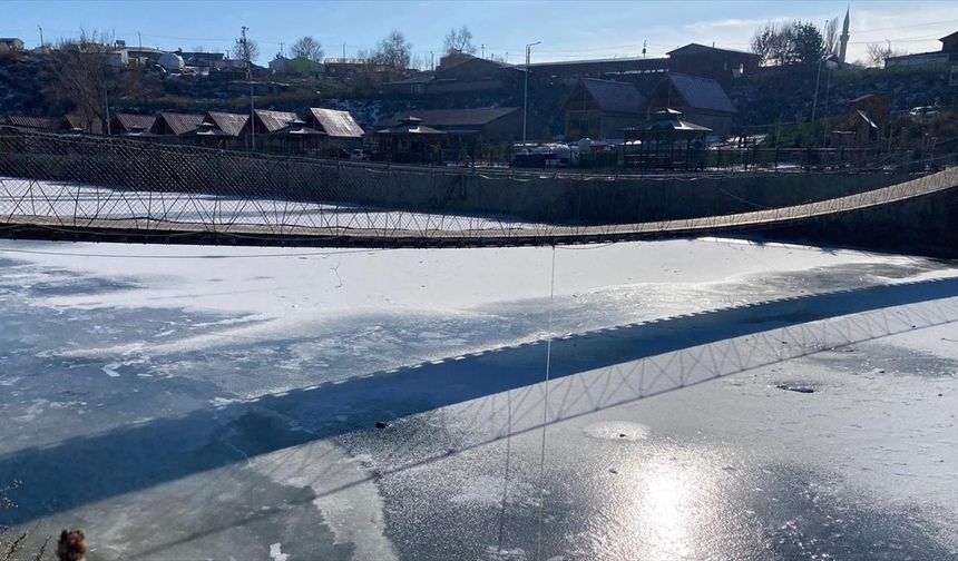 Yurtta en düşük sıcaklık sıfırın altında 15 derece ile Ardahan'ın Göle ilçesinde ölçüldü