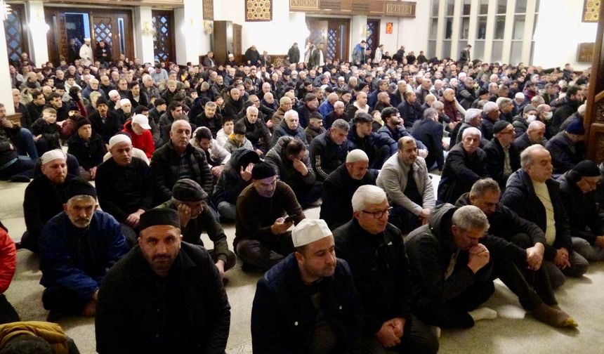 Beraat Kandili Malatya'da Camilerde Yoğun Katılımla İdrak Edildi