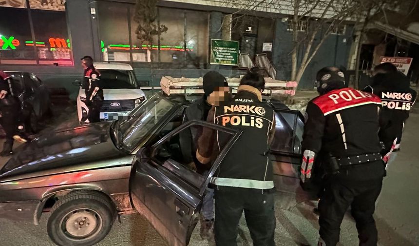 Torbacı Operasyonunda 8 Tutuklama