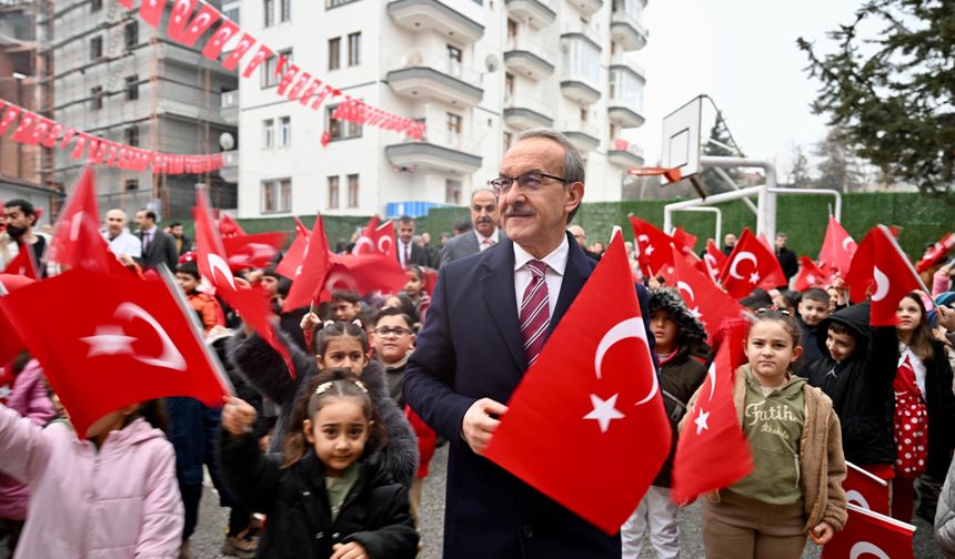 Vali Yavuz: Türkiye Yüzyılı Maarif Modeli Geleceğin Nesillerini İnşa Ediyor