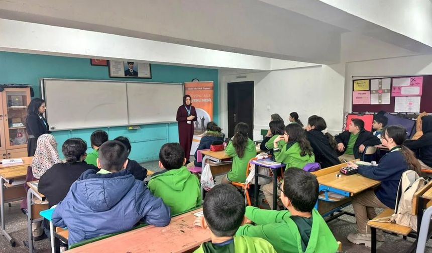 Yeşilyurt'ta 'Güvenli Aile, Güvenli Nesil' Projesiyle Geleceğe Güvenli Adımlar