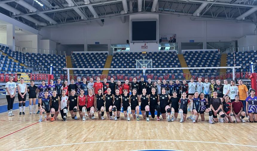 Altyapı Kız Milli Takımı Sporcu Taramaları Malatya'da Yapıldı