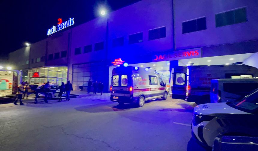 Arefe Gününde Trafik Kavgası: 2 Yaralı