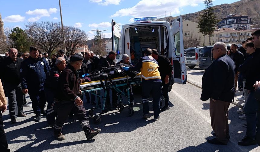 Darende'de Trafik Kazasında Yaralanan Kadın Hayatını Kaybetti