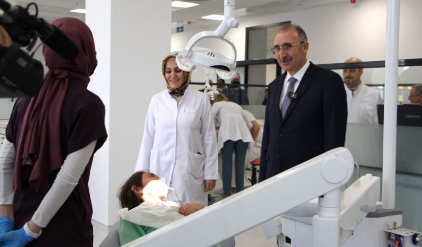 Fırat Üniversitesi Diş Hekimliği Fakültesi Açıldı