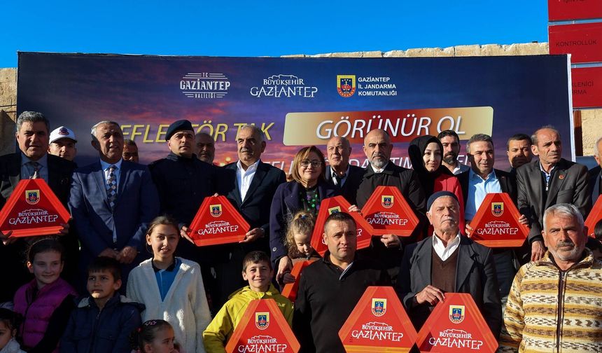Gaziantep'te Çiftçilere 'Reflektör Tak, Görünür Ol' Desteği