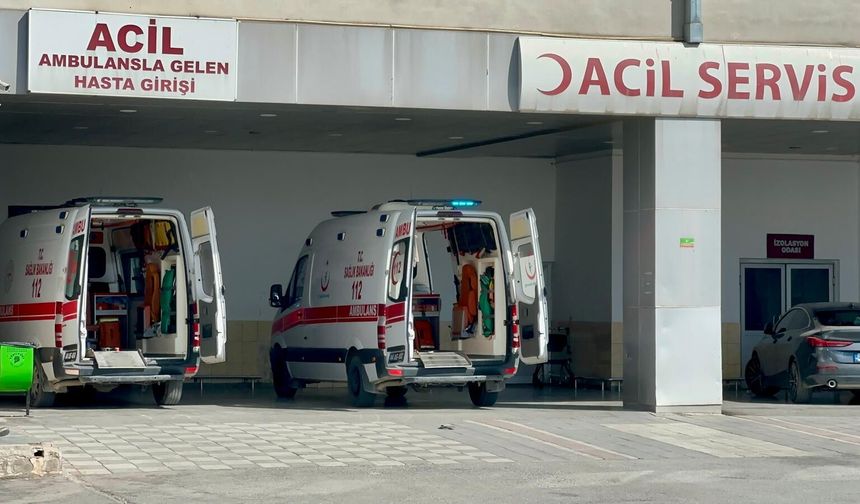 İnönü Caddesinde Otomobil Yayaya Çarptı: 2 Yaralı