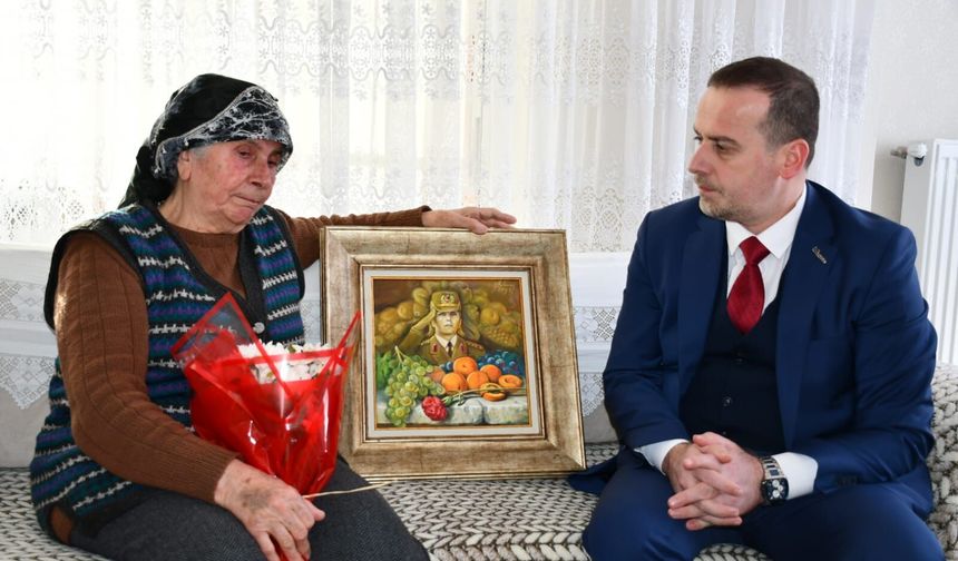 Karademir'den Şehit Annesine Kadınlar Günü Ziyareti