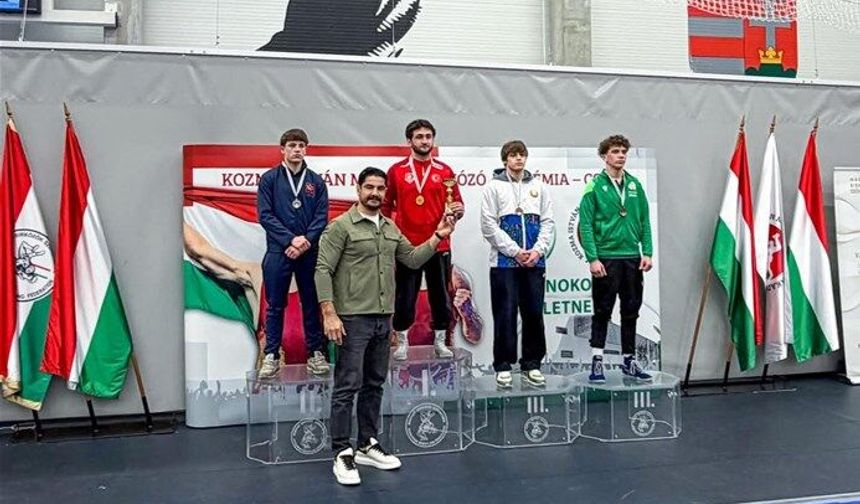 Malatyalı Güreşçilerden Büyük Başarı: U20 Milli Takım Şampiyon Oldu