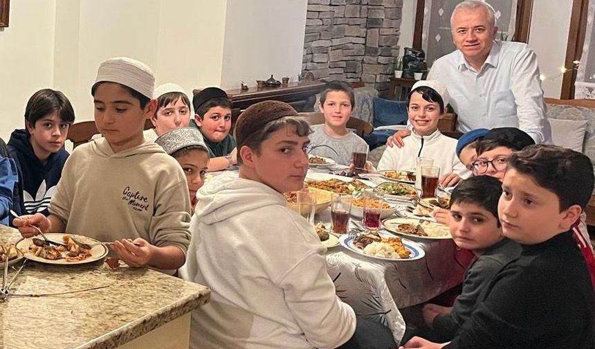 Özköse: Kadir Gecesi Birlik Ve Kardeşliğin En Güçlü Şekilde Hissedildiği Gecedir