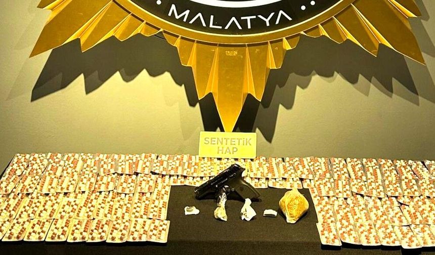 Uyuşturucu Operasyonunda Yakalanan 5 Şüpheli Tutuklandı