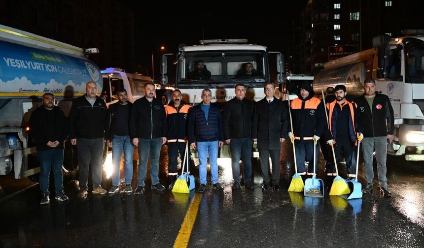 Yeşilyurt'ta Bayram Öncesi Temizlik Seferberliği Hız Kazandı