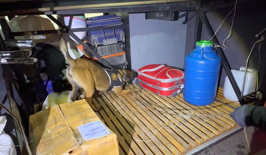 Yolcu Valizinde 11 Kilo 400 Gram Metamfetamin Ele Geçirildi