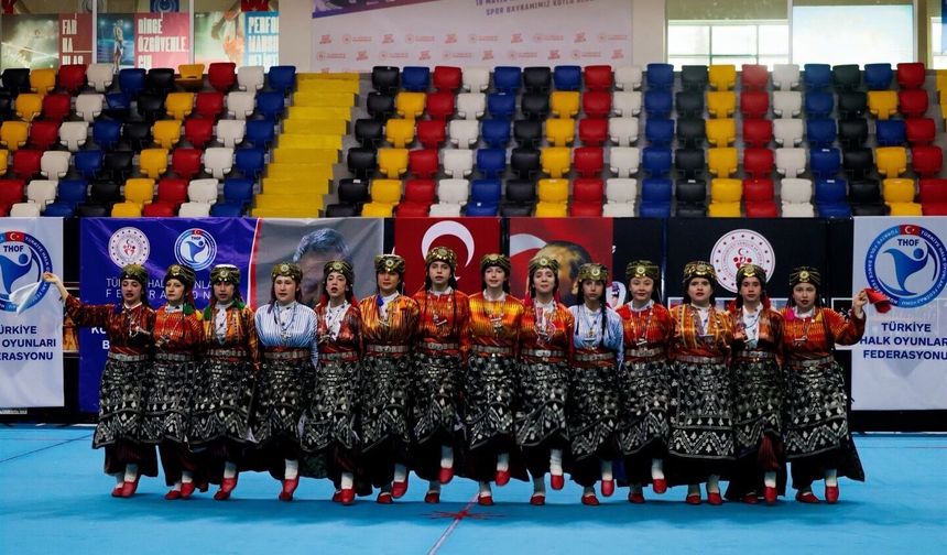 320 Sporcu Sahneyi Salladı: Kulüpler Arası Yarışma Renkli Geçti