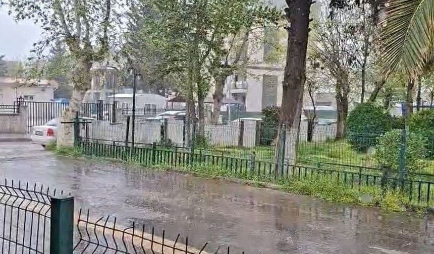 Adıyaman'da Sağanak ve Dolu etkili oldu