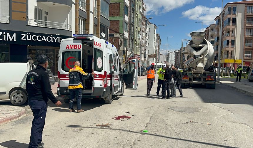 Beton Mikserinin Çarptığı Kadın Ağır Yaralandı