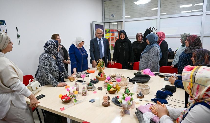 Büyükşehir'den Üreten Kadınlara Satış Ofisi Desteği