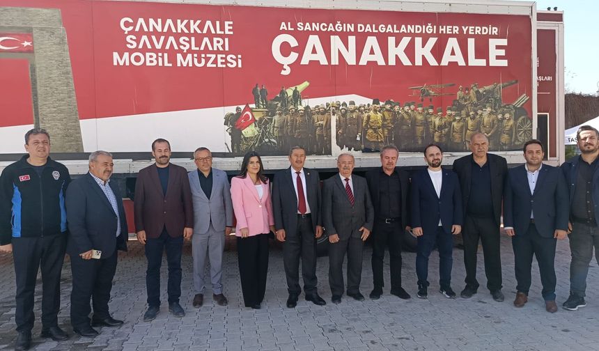 Darende'de Çanakkale Ruhu Mobil Müzeyle Yaşatıldı: Bir Günde 1500 Öğrenci Ziyaret Etti