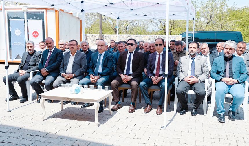 Deprem Sonrası Yeniden İnşa: Yaka Gökyüzü Camii İbadete Açıldı