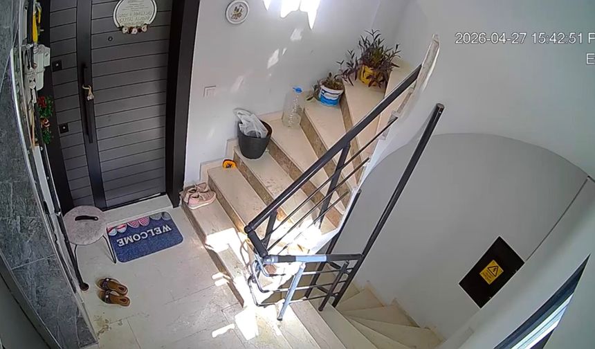 Depremin Korkutan Sesi Kameraya Yansıdı