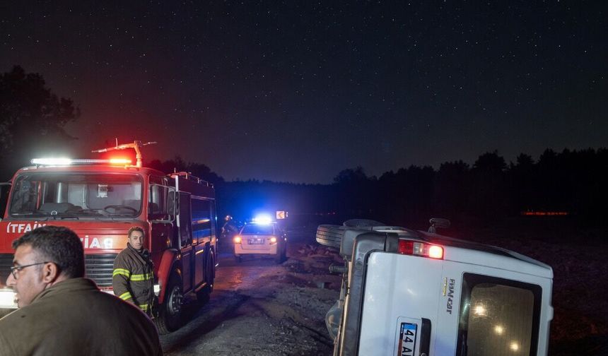 Doğanşehir'de kontrolden çıkan minibüs devrildi