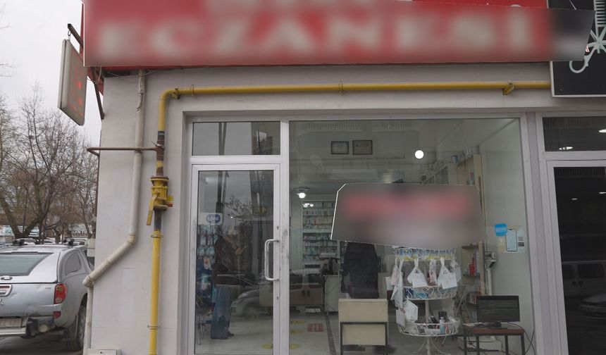 Eczaneye Gece Baskını: Yeşil Reçeteli İlaçları 20 Saniyede Çaldılar