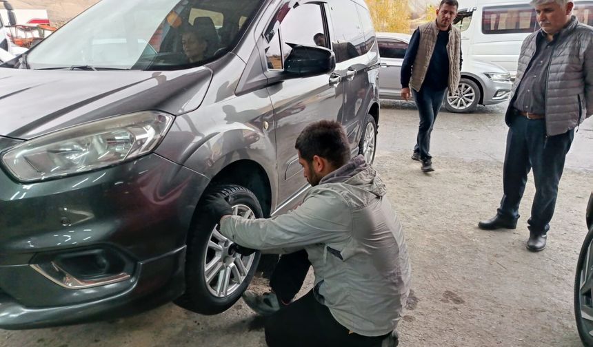 Kış Lastikleri Çıktı, Lastikçilerde Mesai Arttı