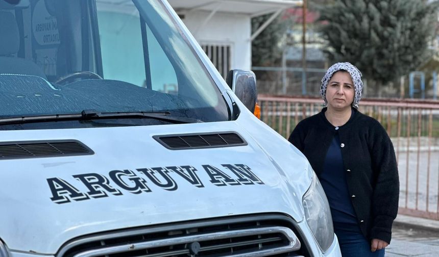 Malatya'da Kadın Servis Şoförü Öğrencilerin Güvenini Kazandı