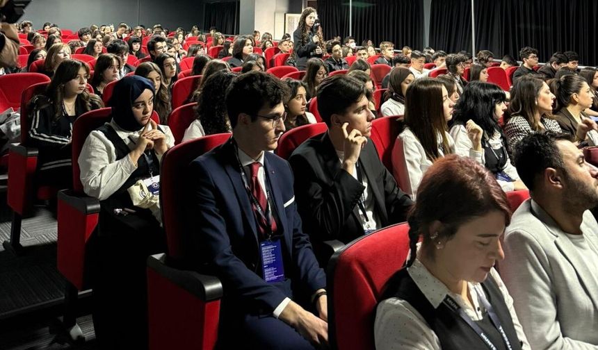Malatya'da Uluslararası Simülasyon Heyecanı: MUNTEGRAL'26 Gençleri Bir Araya Getirdi