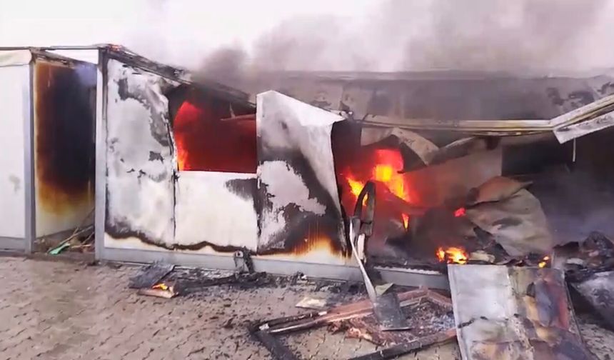 Samanköy Konteyner Kentte Yangın Paniği