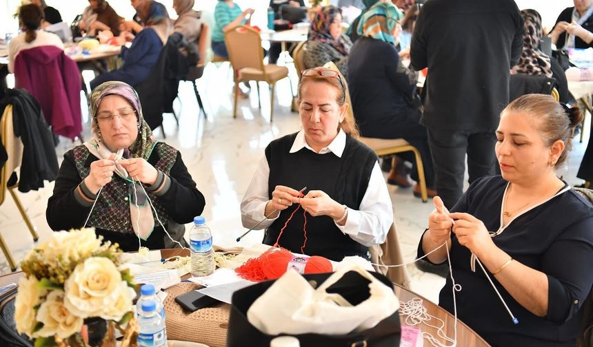 Yeşilyurt'ta Şişler Konuştu, Nefes Kesen Örgü Maratonu