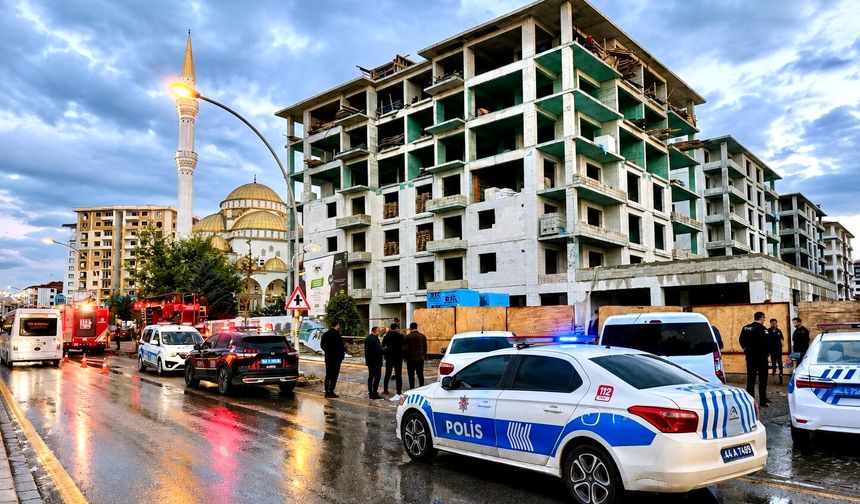 Bayram Öncesi Bir İşçi Eylemi Daha: İnşaatın Çatısına Çıkıp Haklarını Aradılar
