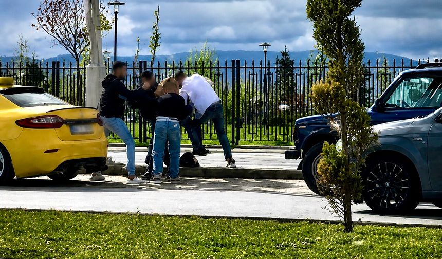 Çevreyolunda Sürücüler Arasında Tekme Tokat Kavga Kamerada