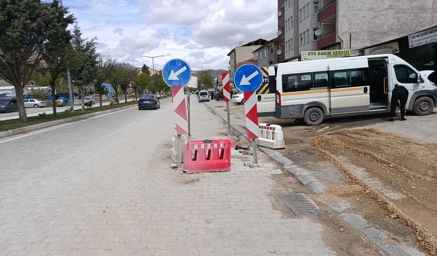 D-300 Karayolu'nda Bitmeyen Çalışma Tepki Çekiyor