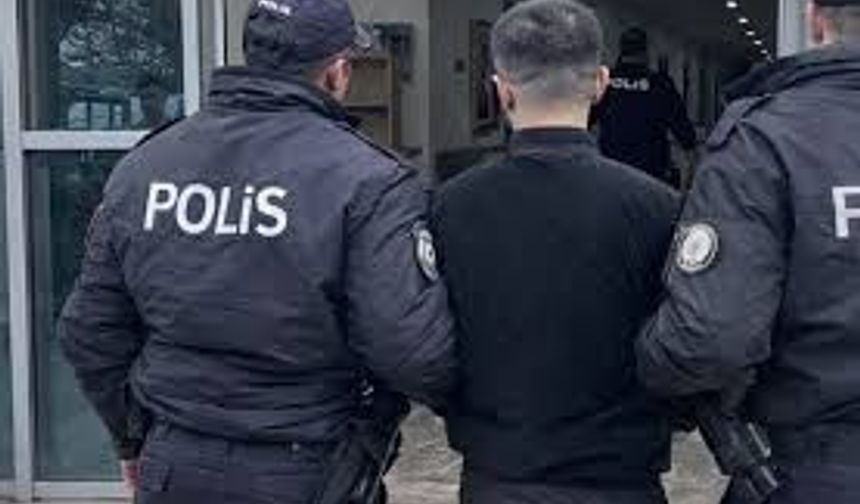 Kahramanmaraş'ta Aranan Şahıslar Yakalandı: 2 Firari Cezaevine Gönderildi
