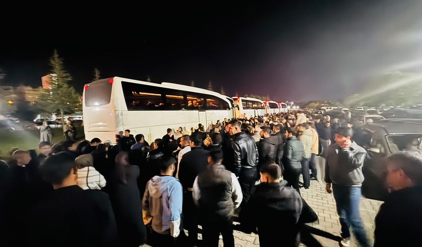 Malatya'dan İkinci Hac Kafilesi Dualarla Kutsal Topraklara Uğurlandı