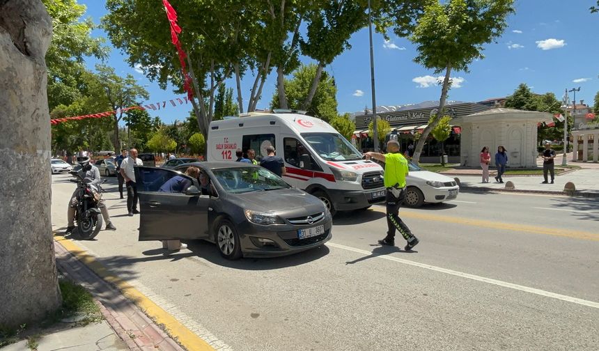 Otomobilin Çarptığı Yaşlı Adam Ağır Yaralandı