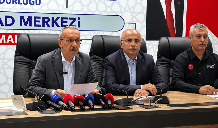 Vali Yavuz'dan Deprem Açıklaması: Can Kaybı Yok, 74 Kişi Hastanelere Başvurdu
