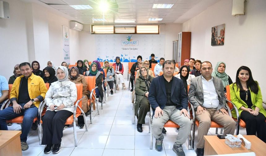 Yeşilyurt'ta 'Sağlıklı Yaşam ve Egzersizler' Semineri Yoğun İlgi Gördü