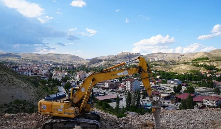 Darende Millet Bahçesi'nde Çalışmalar Sürüyor